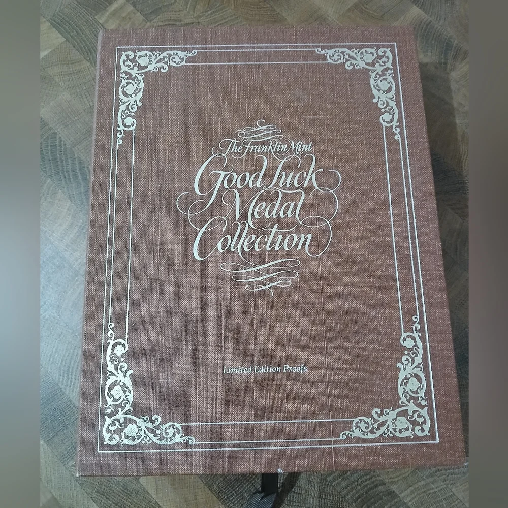 Good Luck Medal Collection - Picture 7 of 12